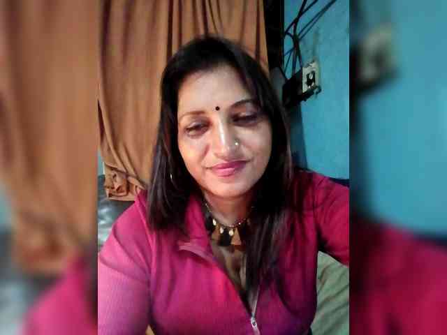 FiestyQueen webcam