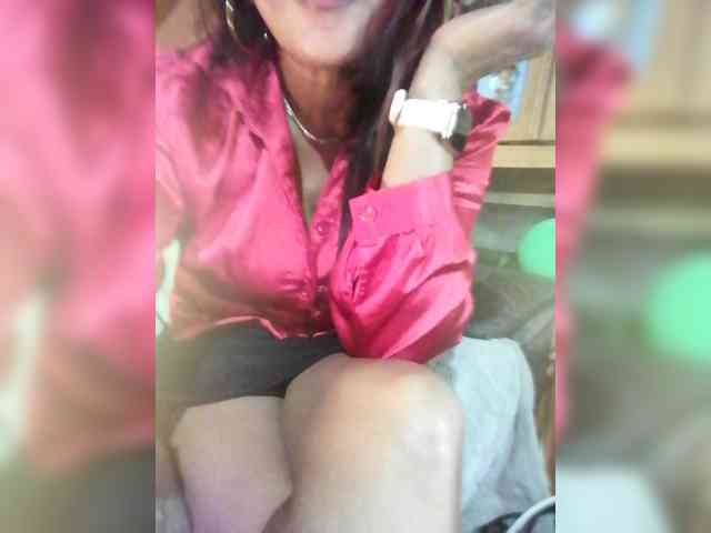 FiestyQueen webcam