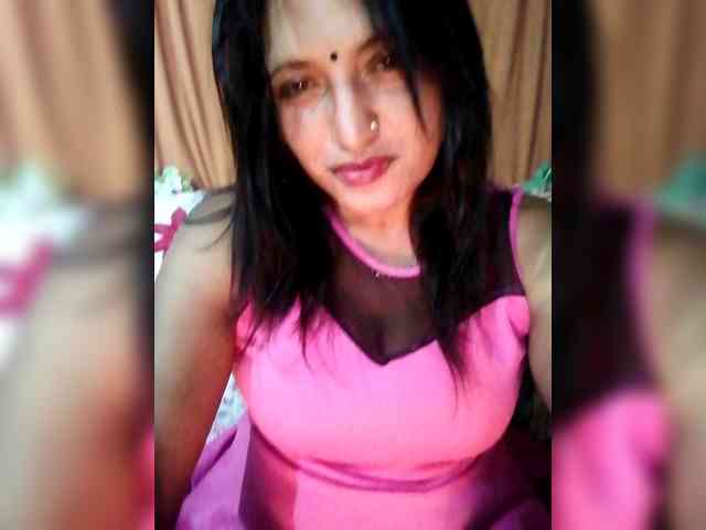 FiestyQueen webcam