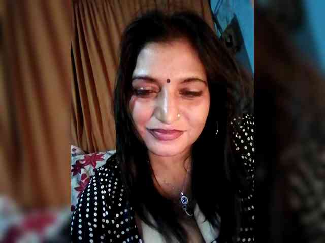 FiestyQueen webcam