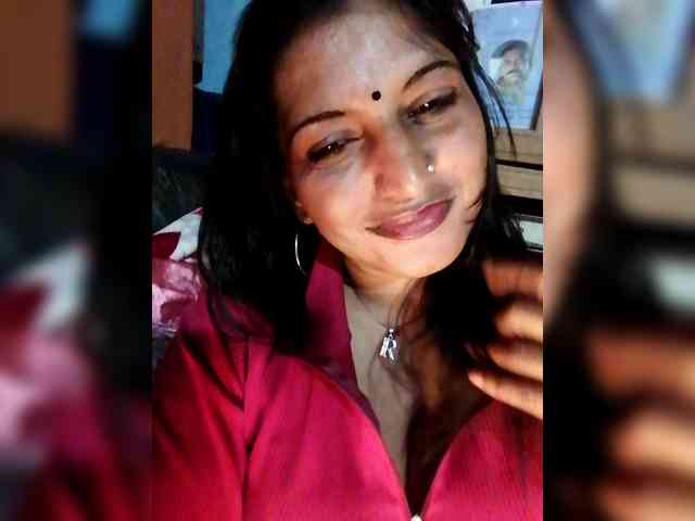 FiestyQueen webcam