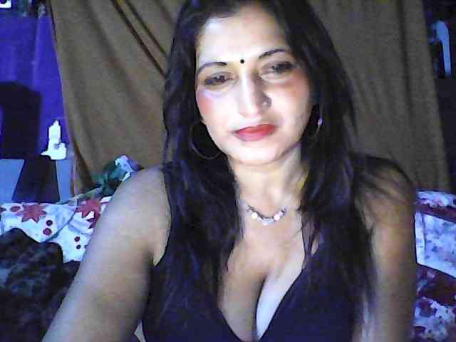 FiestyQueen webcam