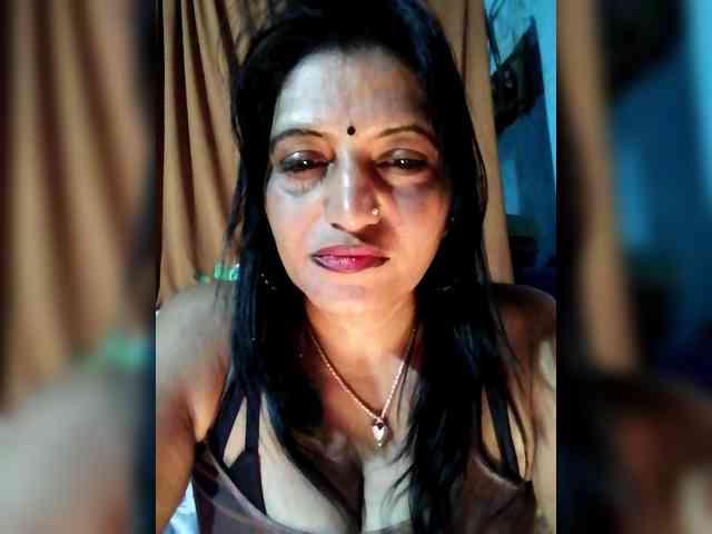 FiestyQueen webcam