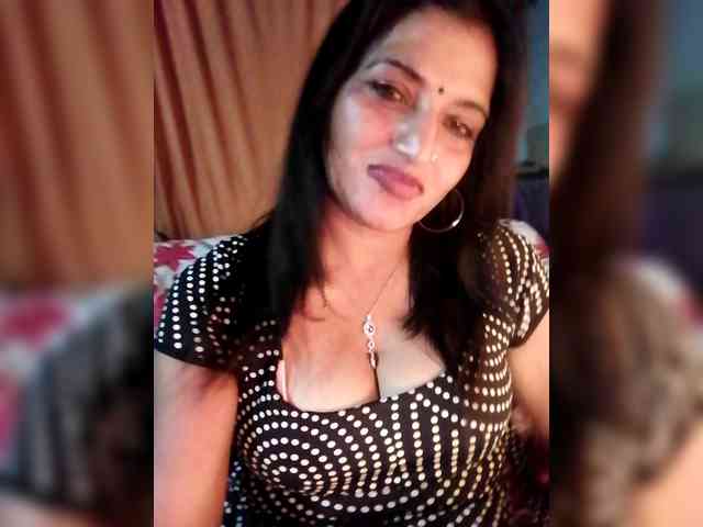 FiestyQueen webcam