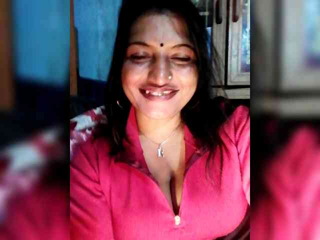 FiestyQueen webcam
