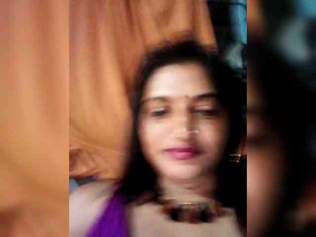 FiestyQueen webcam