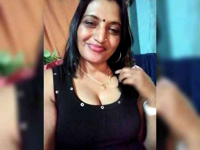 FiestyQueen webcam