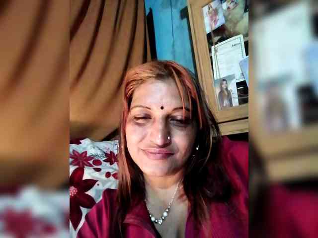 FiestyQueen webcam