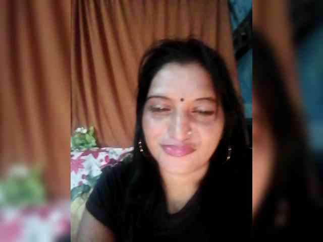 FiestyQueen webcam