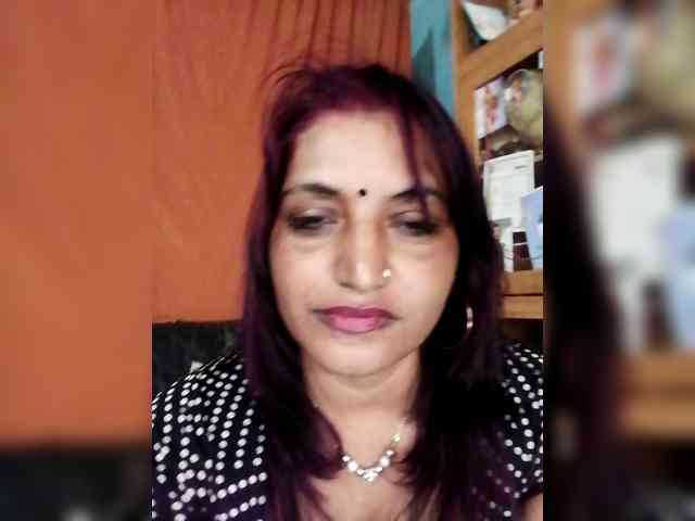 FiestyQueen webcam