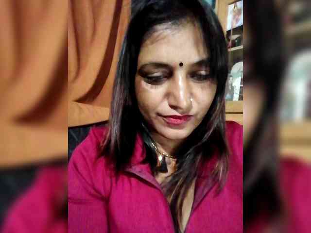 FiestyQueen webcam