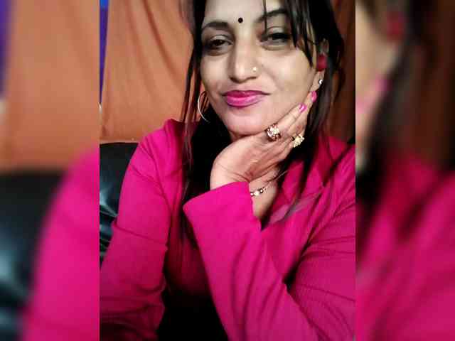 FiestyQueen webcam