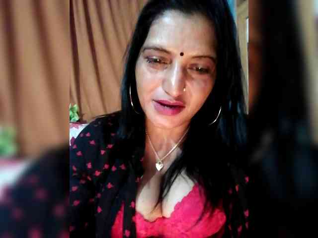 FiestyQueen webcam