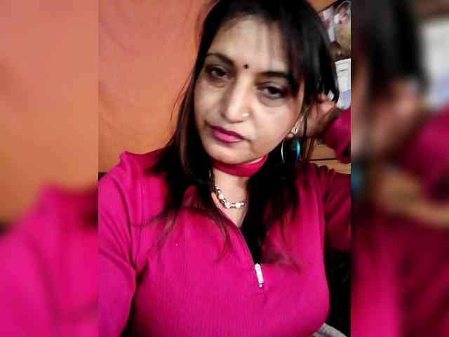 FiestyQueen webcam