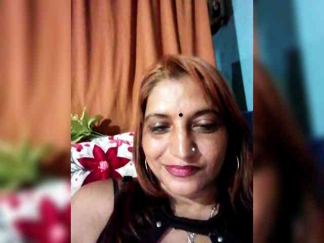 FiestyQueen webcam