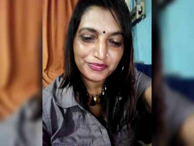 FiestyQueen webcam