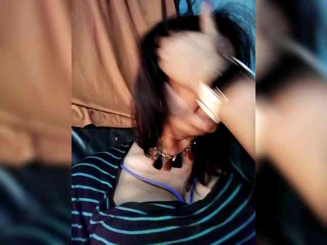 FiestyQueen webcam
