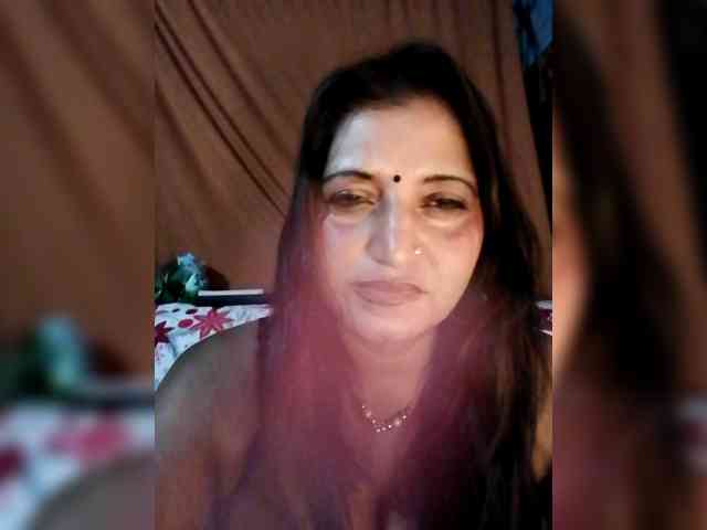 FiestyQueen webcam