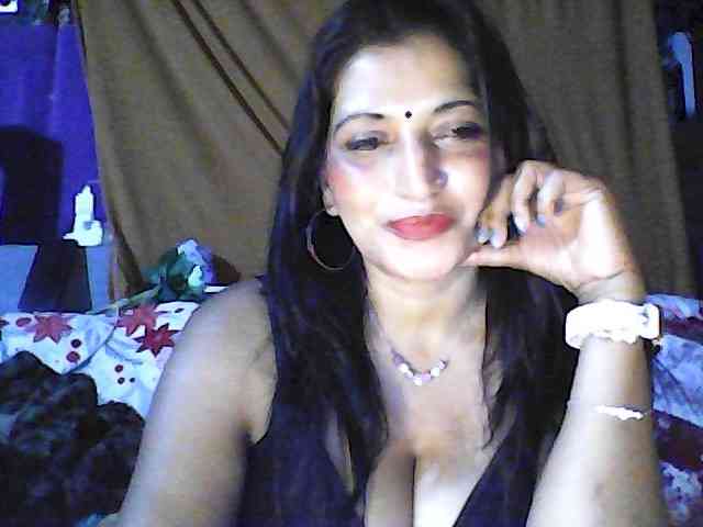 FiestyQueen webcam