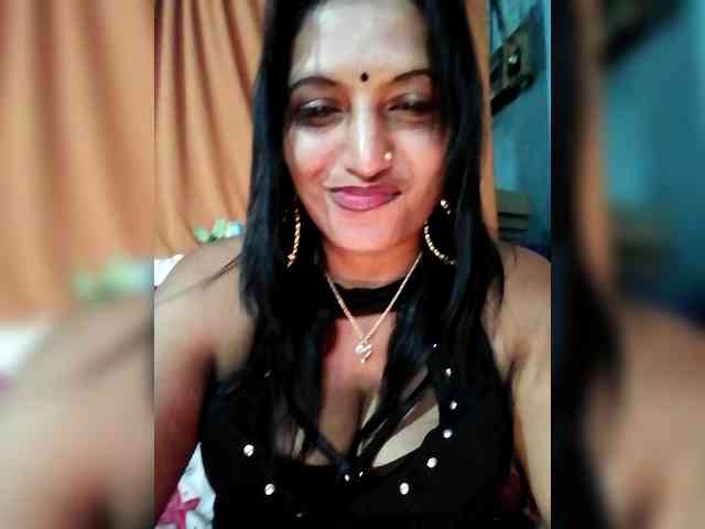 FiestyQueen webcam