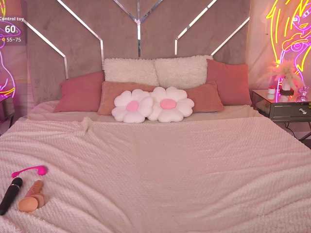HeavenElle live webcam show