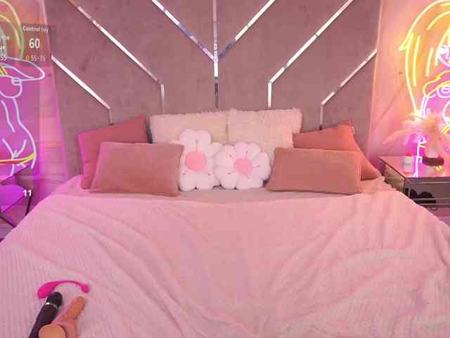 HeavenElle webcam