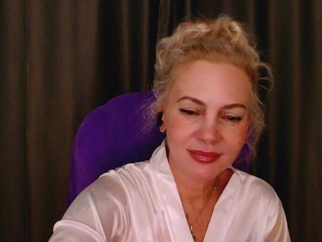 VeraFisher live cam on BongaCams