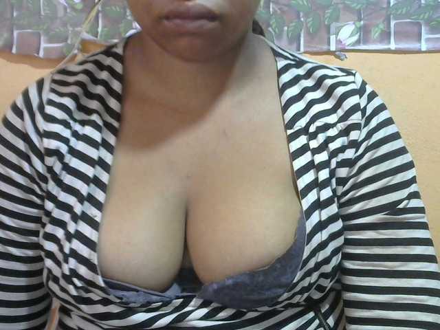 Sandiesexy live cam on BongaCams