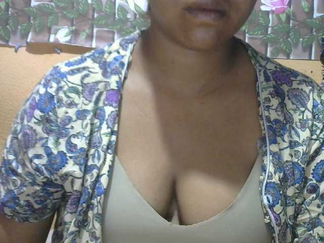 Sandiesexy live cam on BongaCams