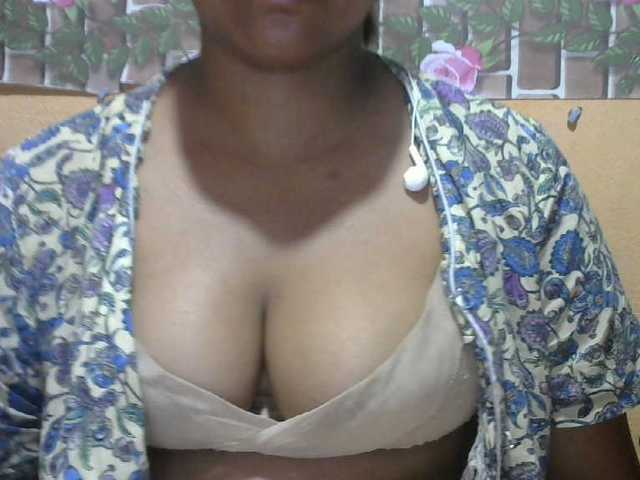 Sandiesexy live cam on BongaCams