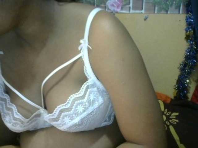Sandiesexy live cam on BongaCams