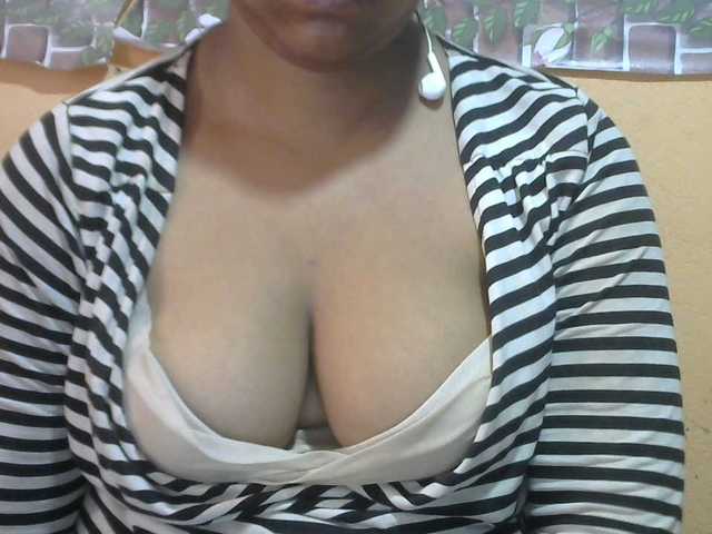 Sandiesexy live cam on BongaCams