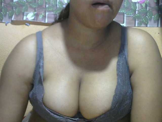 Sandiesexy live cam on BongaCams