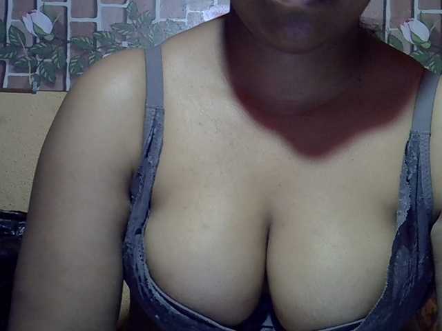 Sandiesexy — live female cam