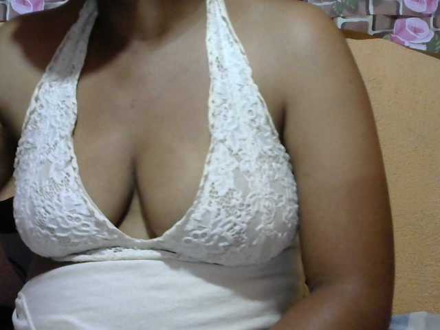 Sandiesexy live cam on BongaCams