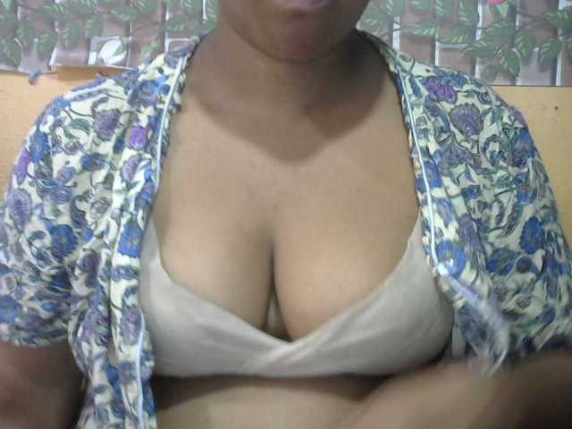 Sandiesexy live cam on BongaCams