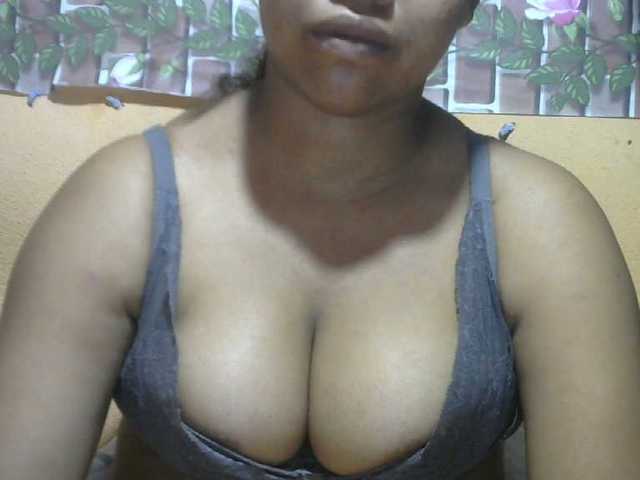 Sandiesexy live cam on BongaCams