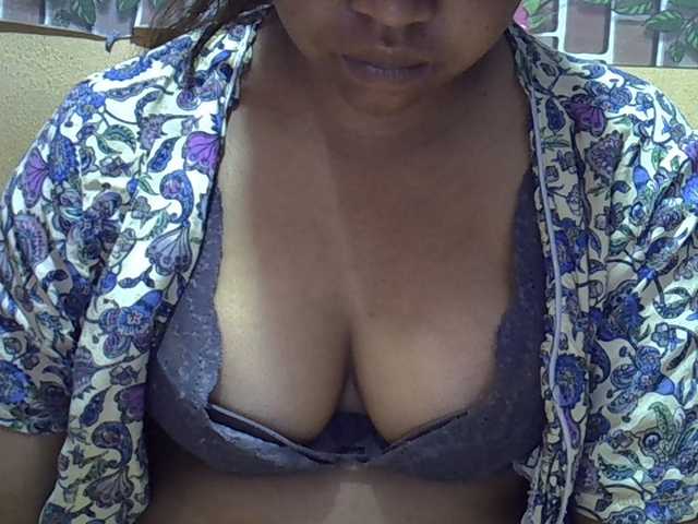 Sandiesexy live cam on BongaCams