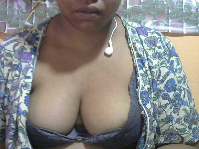 Sandiesexy live cam on BongaCams