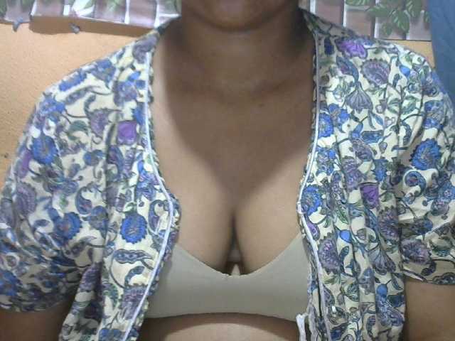 Sandiesexy live cam on BongaCams
