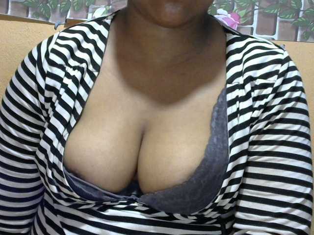 Sandiesexy live cam on BongaCams