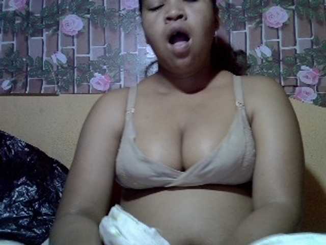 Sandiesexy live cam on BongaCams