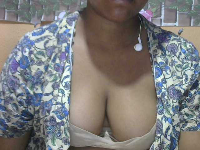 Sandiesexy live cam on BongaCams