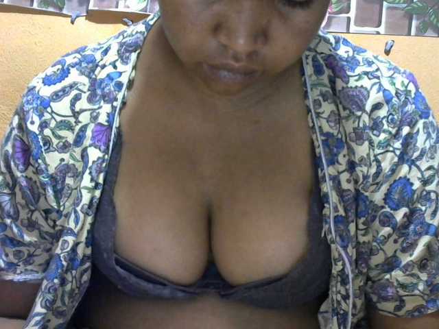 Sandiesexy live cam on BongaCams