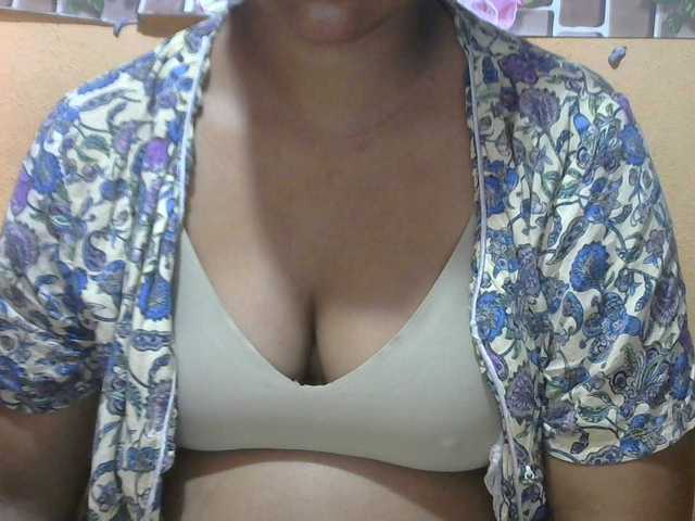Sandiesexy live cam on BongaCams