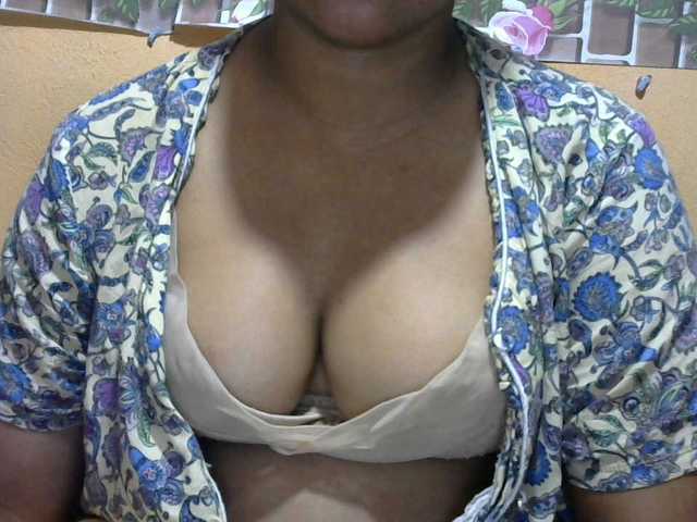 Sandiesexy live cam on BongaCams
