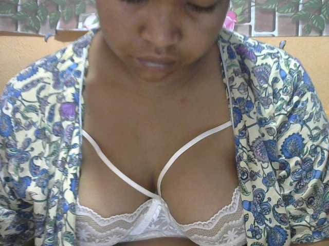 Sandiesexy live cam on BongaCams