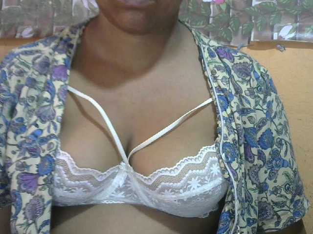 Sandiesexy live cam on BongaCams