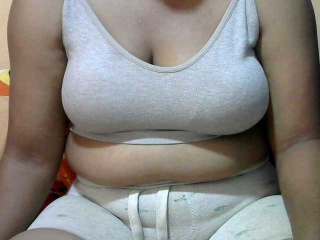 Sandiesexy, une amatrice française avec qui discuter et avoir du sexe