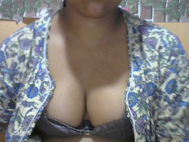 Sandiesexy live cam on BongaCams